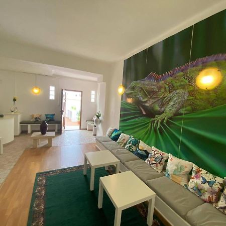 Iguana Guesthouse ラゴス エクステリア 写真