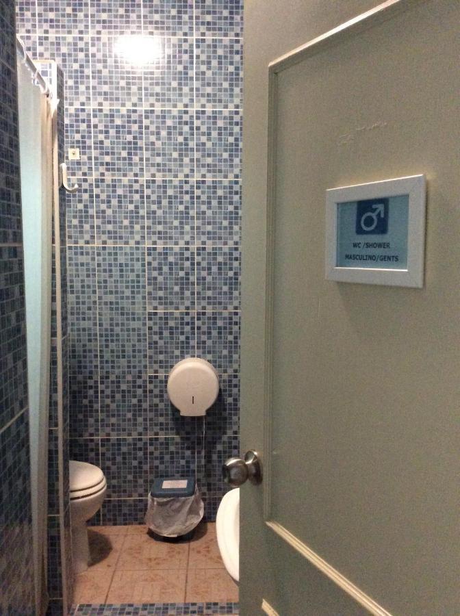 Iguana Guesthouse ラゴス エクステリア 写真