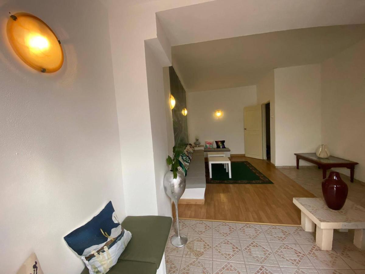 Iguana Guesthouse ラゴス エクステリア 写真